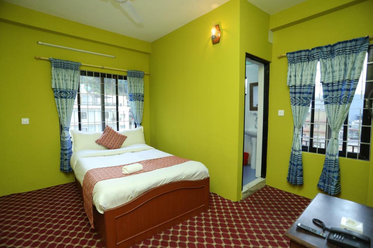 Hotel Blue Magnet Pokhara Exteriör bild