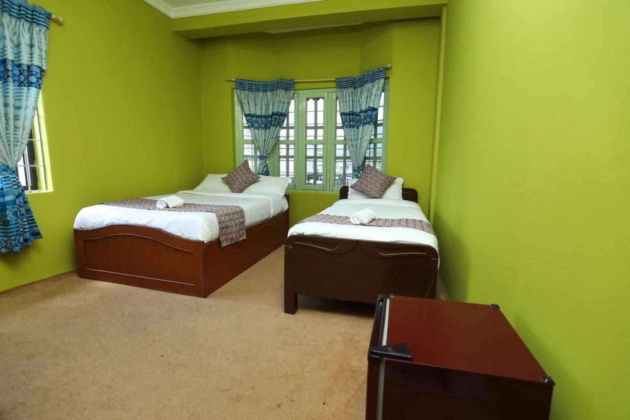 Hotel Blue Magnet Pokhara Exteriör bild