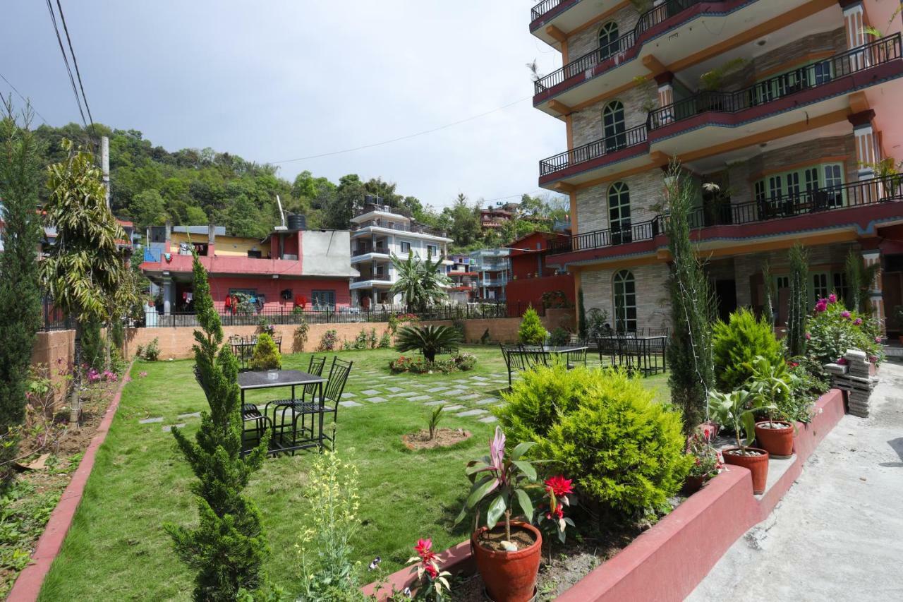 Hotel Blue Magnet Pokhara Exteriör bild