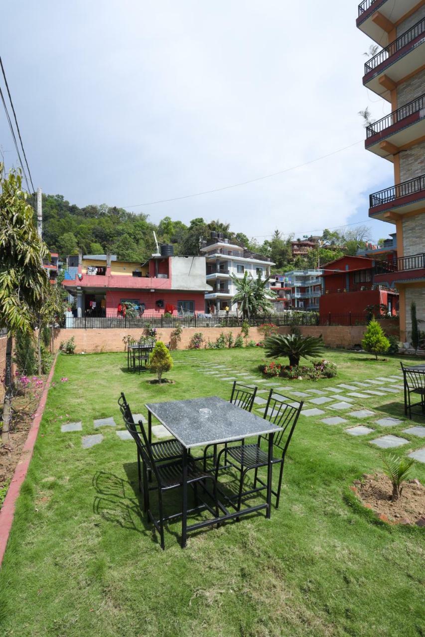 Hotel Blue Magnet Pokhara Exteriör bild