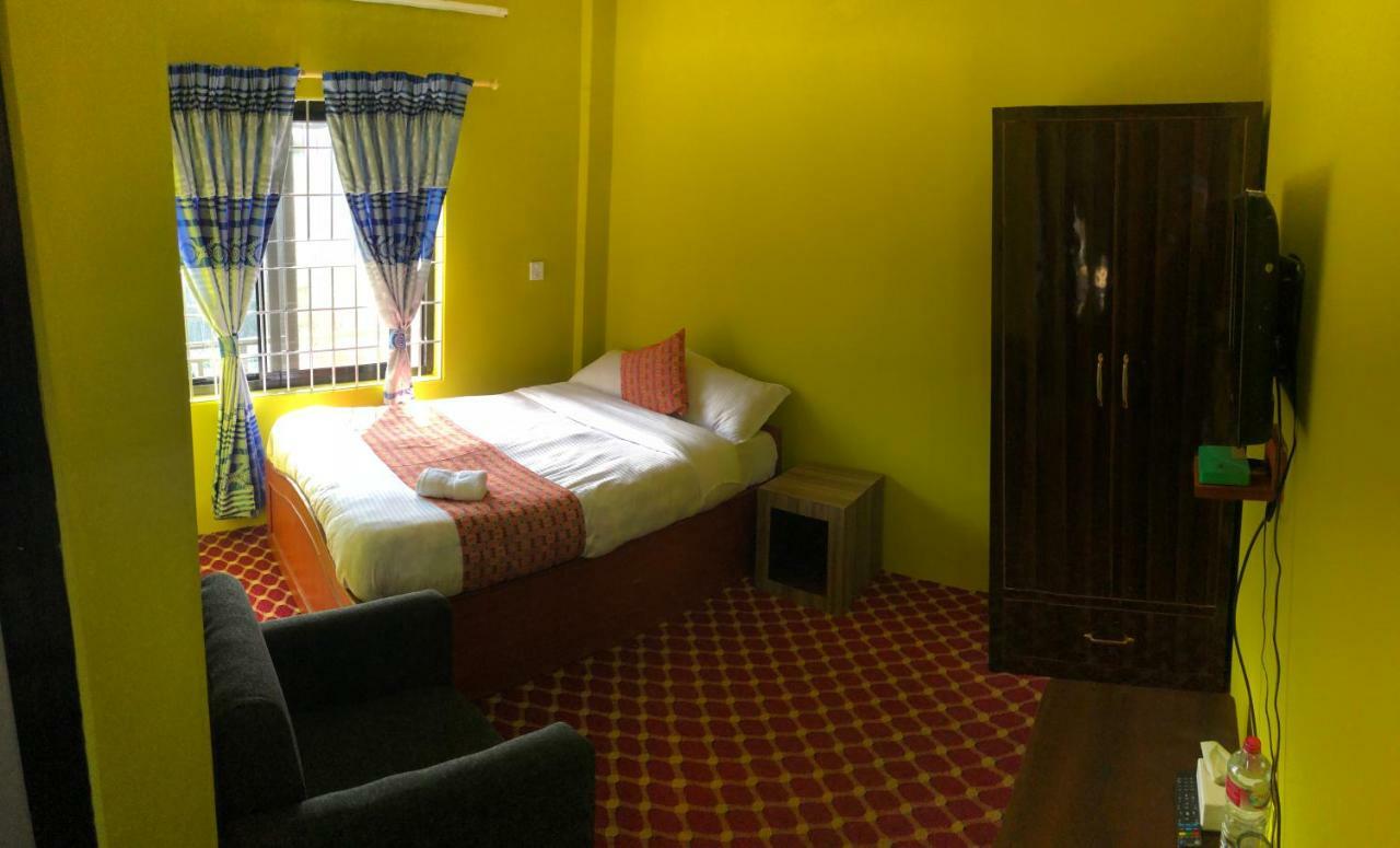 Hotel Blue Magnet Pokhara Exteriör bild